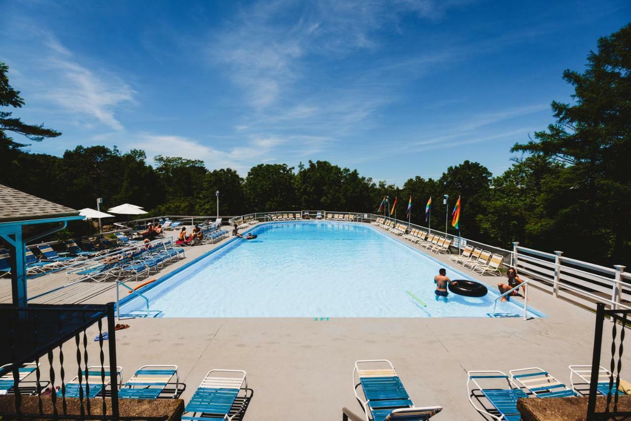 Rainbow Mountain Resort - LGBTQ Friendly East Stroudsburg Exterior foto