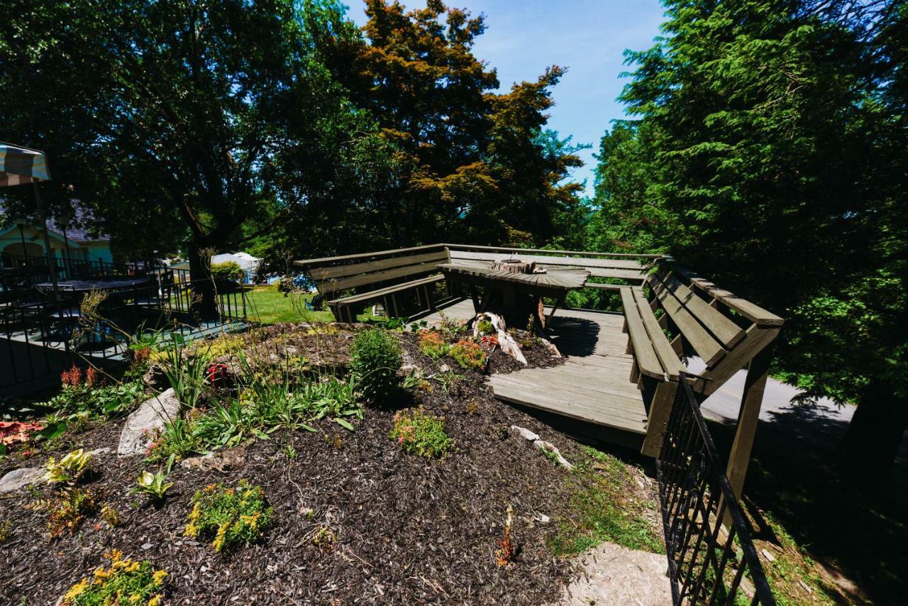 Rainbow Mountain Resort - LGBTQ Friendly East Stroudsburg Exterior foto
